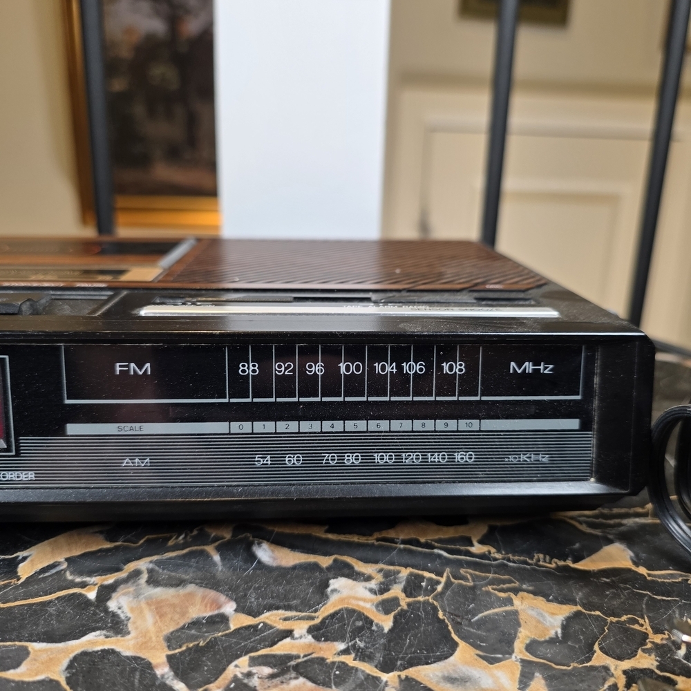 Vintage Citizen Clock Radio Cassette Player Woodgrain 80s - Picture 8 of 14